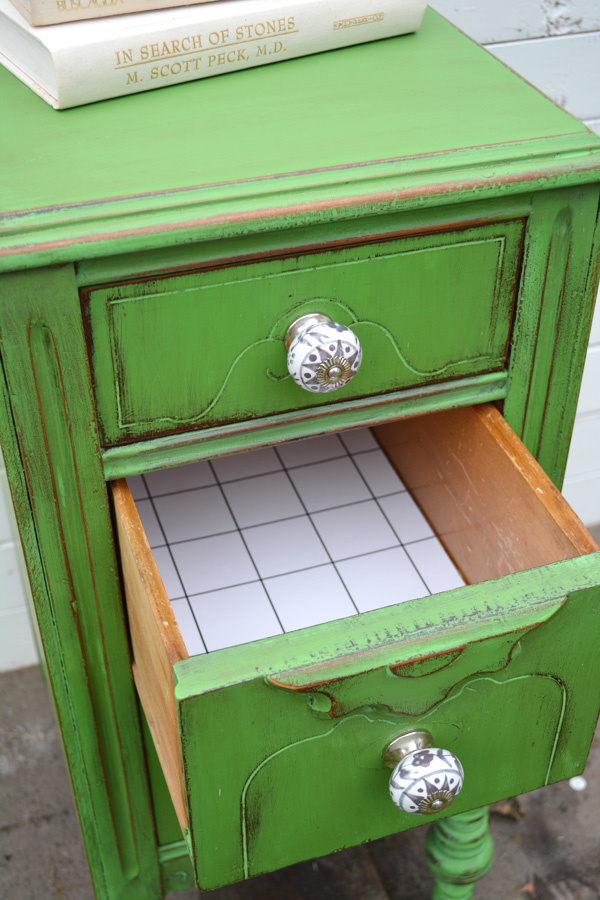green chic end table