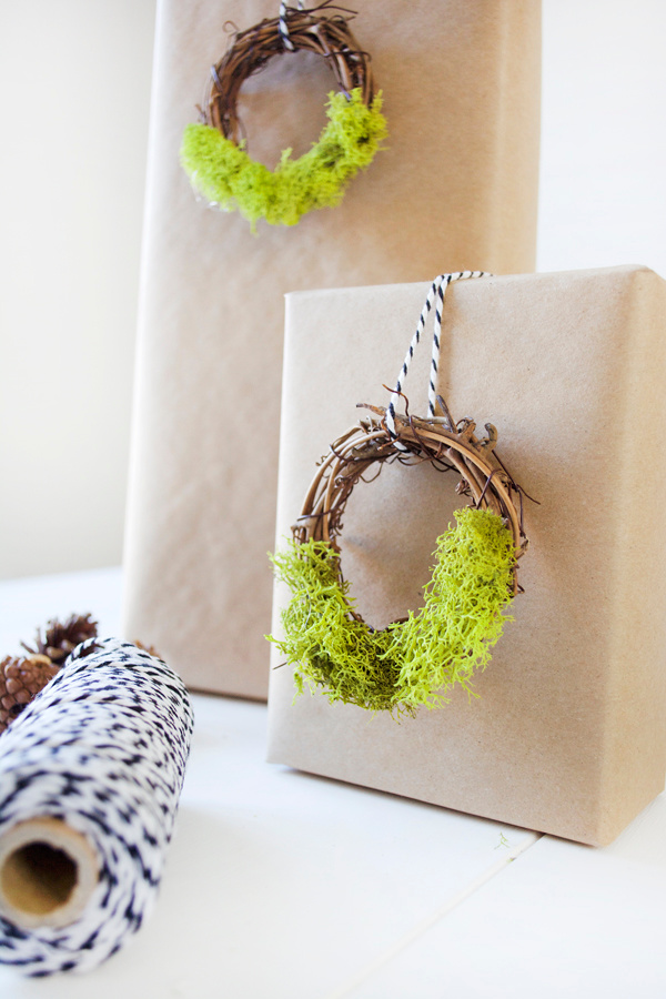 Moss Gift Toppers