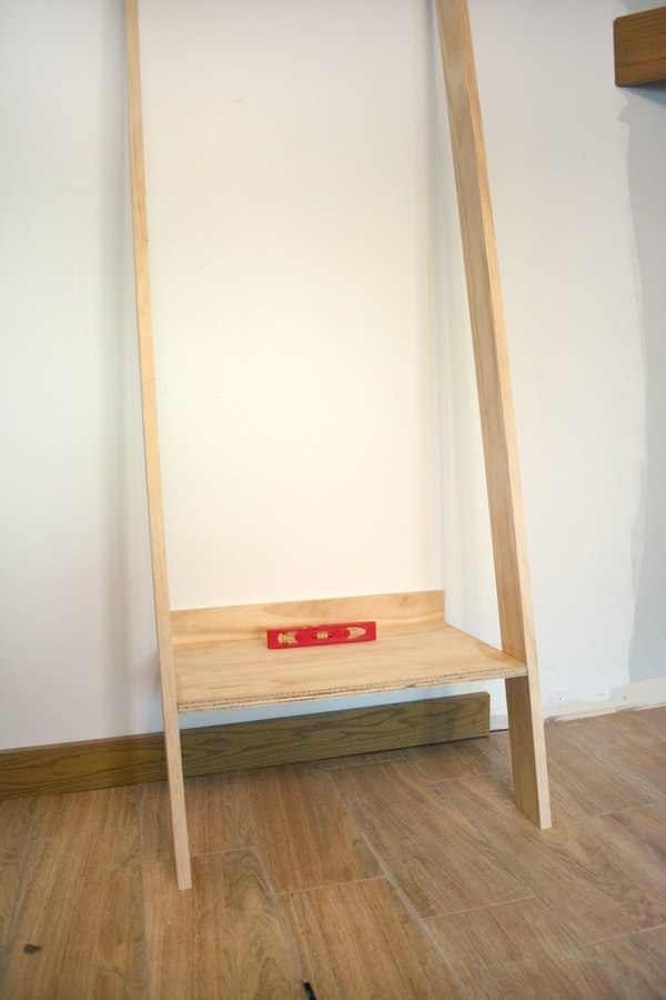 How To Build A Diy Leaning Ladder Shelf, Leaning Ladder Bookcase Plans
