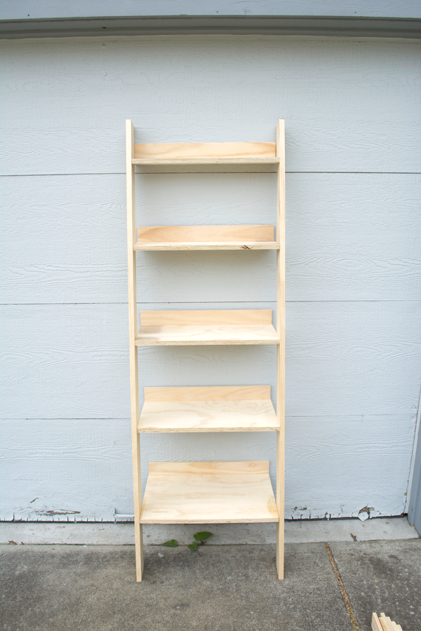 Featured image of post Corner Ladder Shelf Ideas : Once you&#039;re done securing it to the wall, you&#039;ll have completed creating a corner shelf using a wooden ladder.