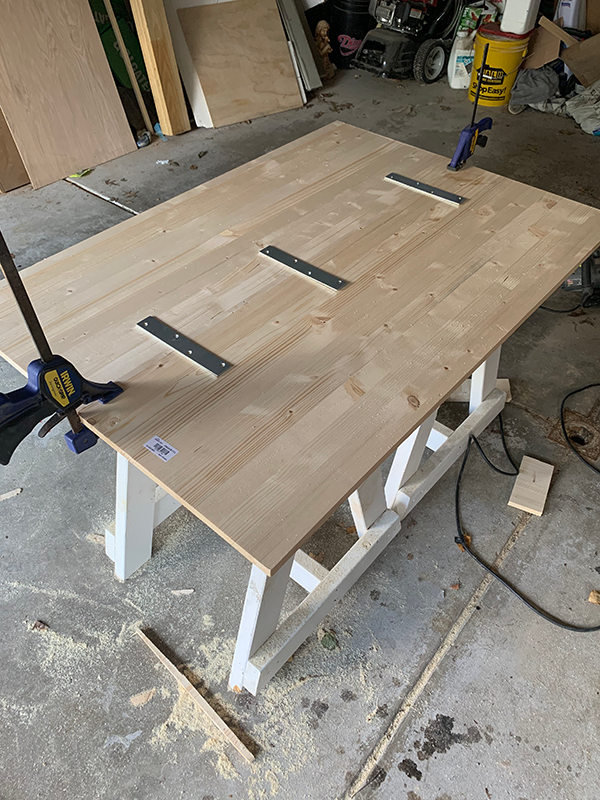 Glueing together a wooden table top