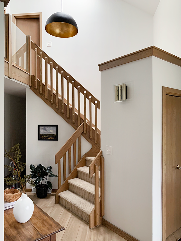 Foyer Design with Oak Staircase