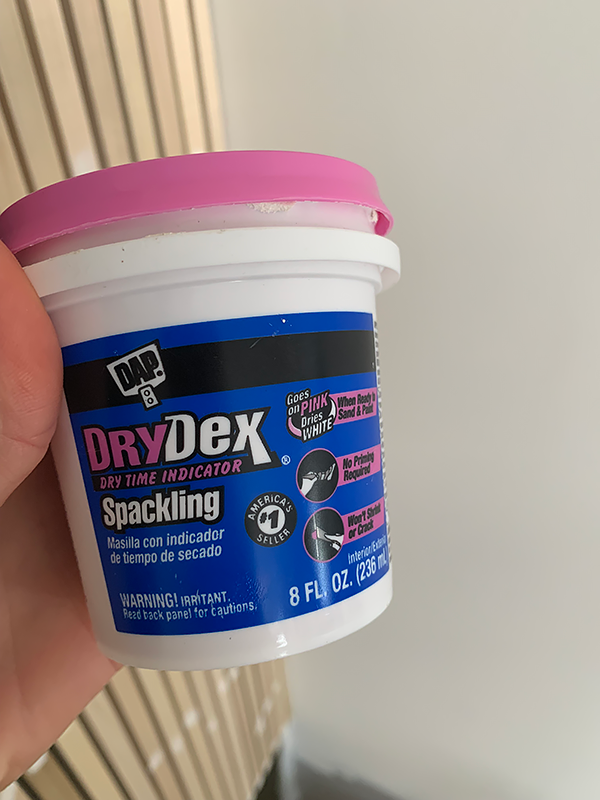 The Best Spackle for filling holes